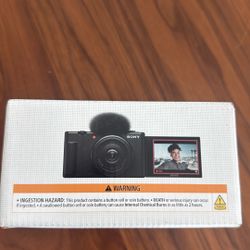 Sony ZV-1F  Vlog Camera