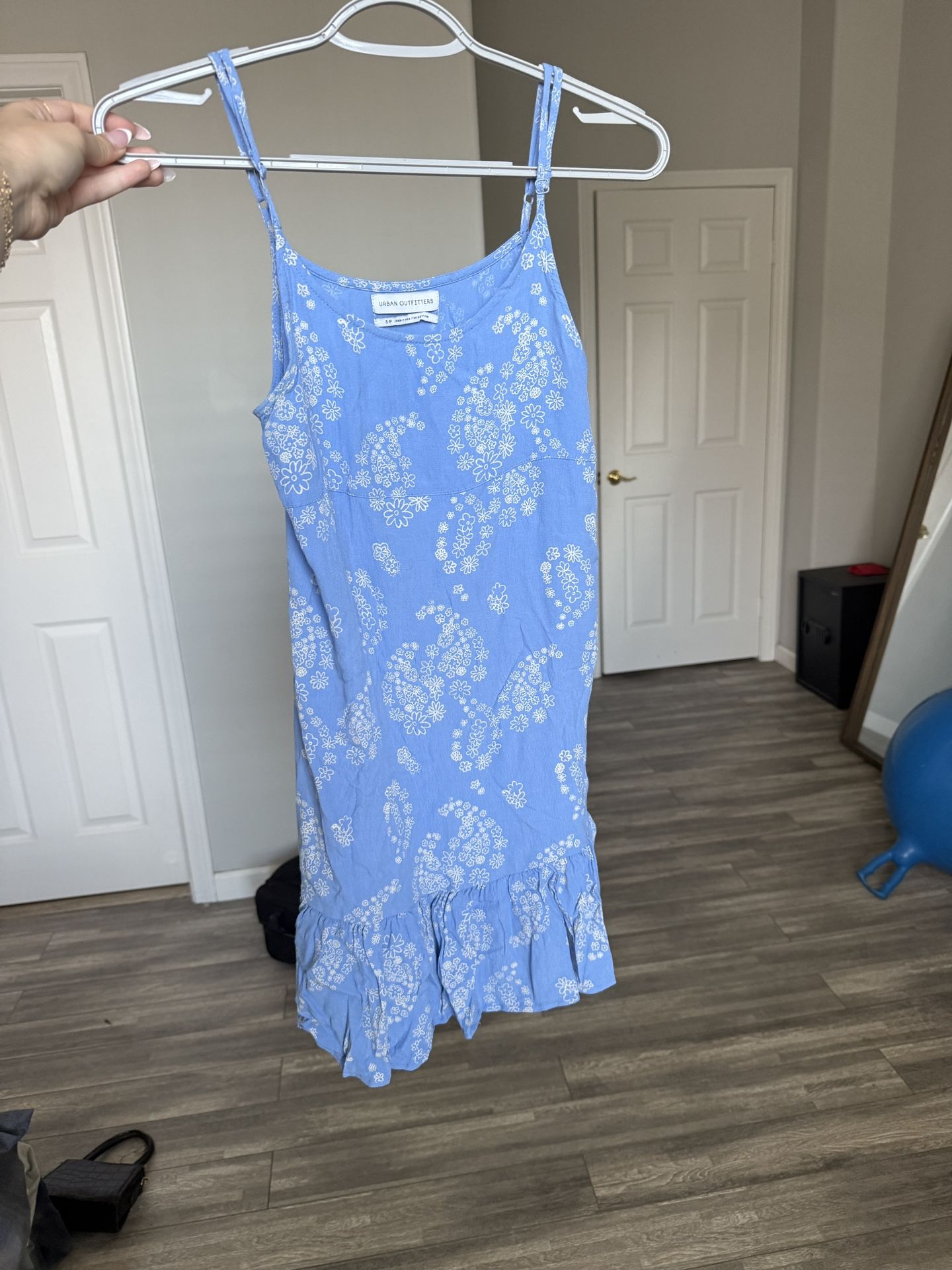 Urban Outfitters Blue and White Paisley Dress (S)