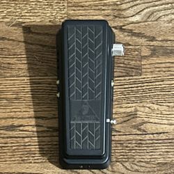 Behringer Hellbabe HB01 Ultimate Wah-Wah Pedal with Optical Control