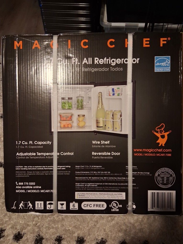 Magic Chef Fridge. " NEW "