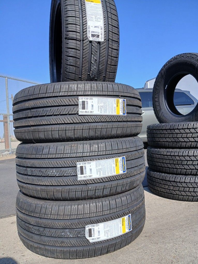 Tires New Goodyear Eagle Touring 285 45R22 $740×4 Install Mount And Balance