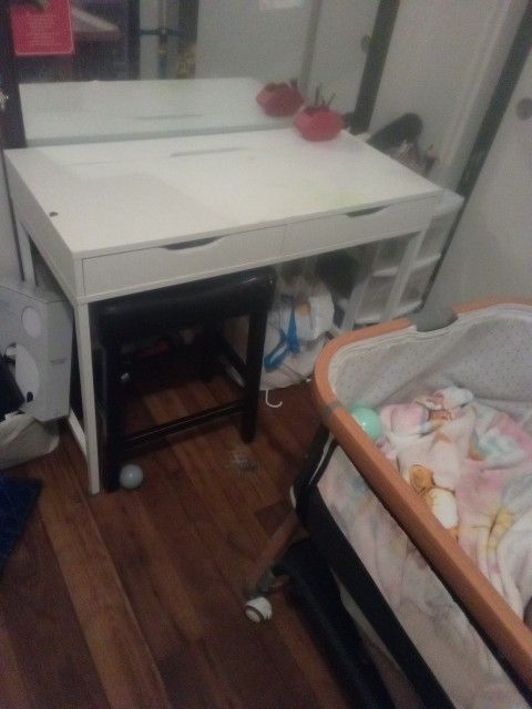 White Desk /Vanity