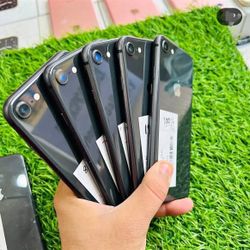 Apple. iPhone 8 Unlocked 