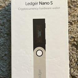 Ledger Nano S Cryptocurrency Wallet