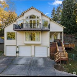 Multi Gen  or BIG Family 5 Bedroom With MIL Suite