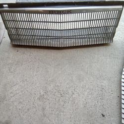 Buick Regal Grille / G Body / 1986 Buick Regal Grille 