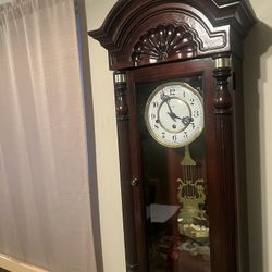 Howard Miller Wallclock Model 612-221