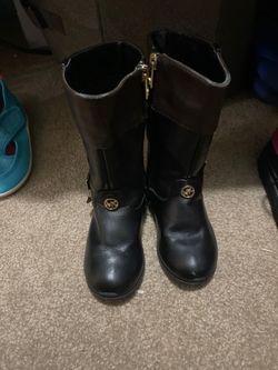 MK girl toddler boots size 8