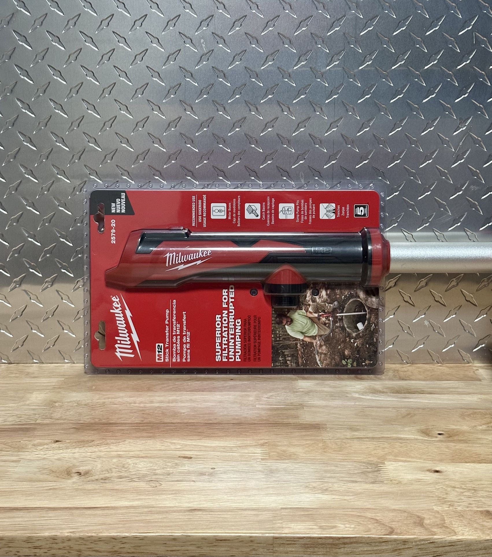 Milwaukee M12 Transfer Pump 2697-20