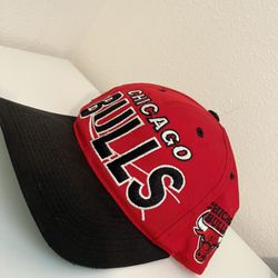 Vintage Chicago Bulls Snapback Hat – Classic Red/Black – Embroidered Bulls Logo