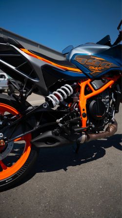2024 Duke 390 (Gen 2) Low Miles
