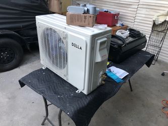 Della mini splits