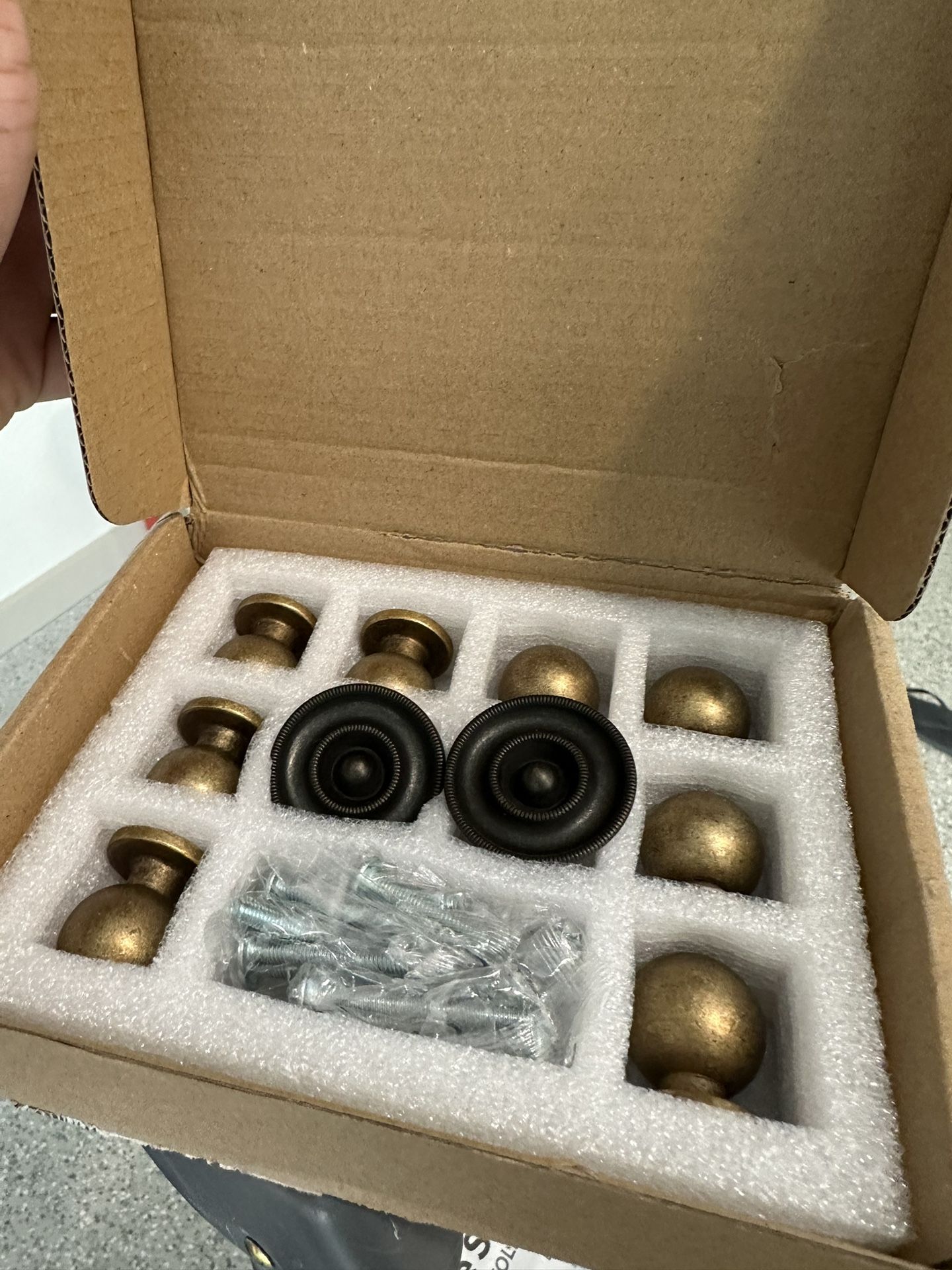 Dresser Knobs And Drawer Handles And Bathroom Accessories