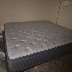 Serta King Size Adjustable Mattress