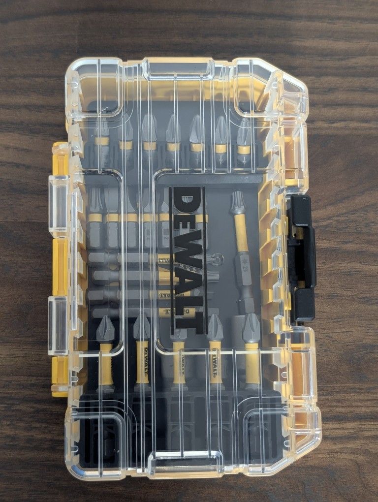 DEWALT
MAXFIT ULTRA 1/4 in. Hex Steel Screwdriving Bit Set (30-Piece)