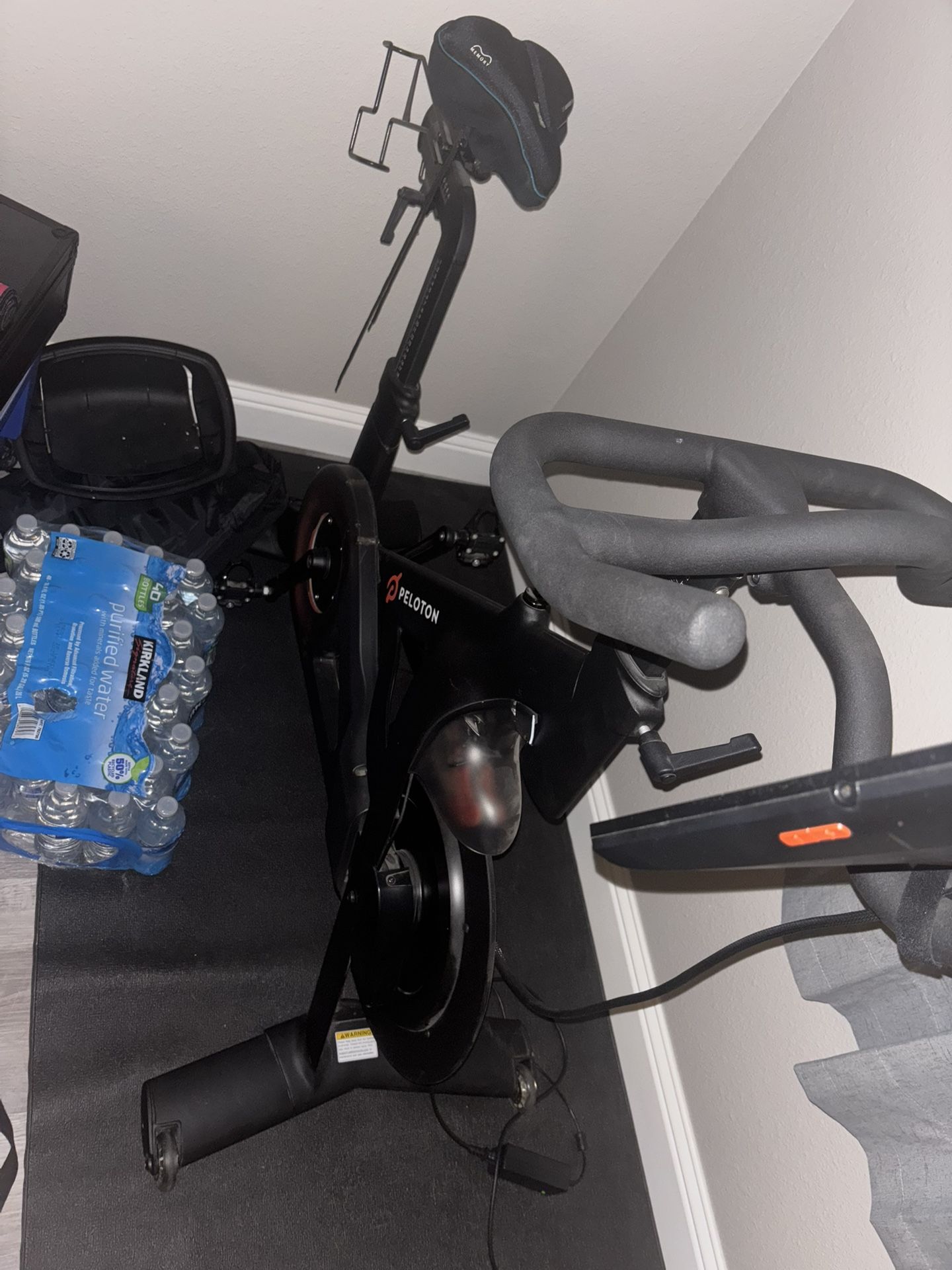 Pelaton Exercise Bike Bicycle