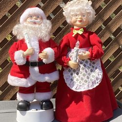 Vintage Telco Mr. & Mrs. Claus Motion-ette