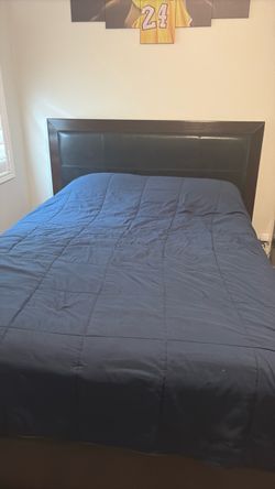 Queen bed with mattress and spring box