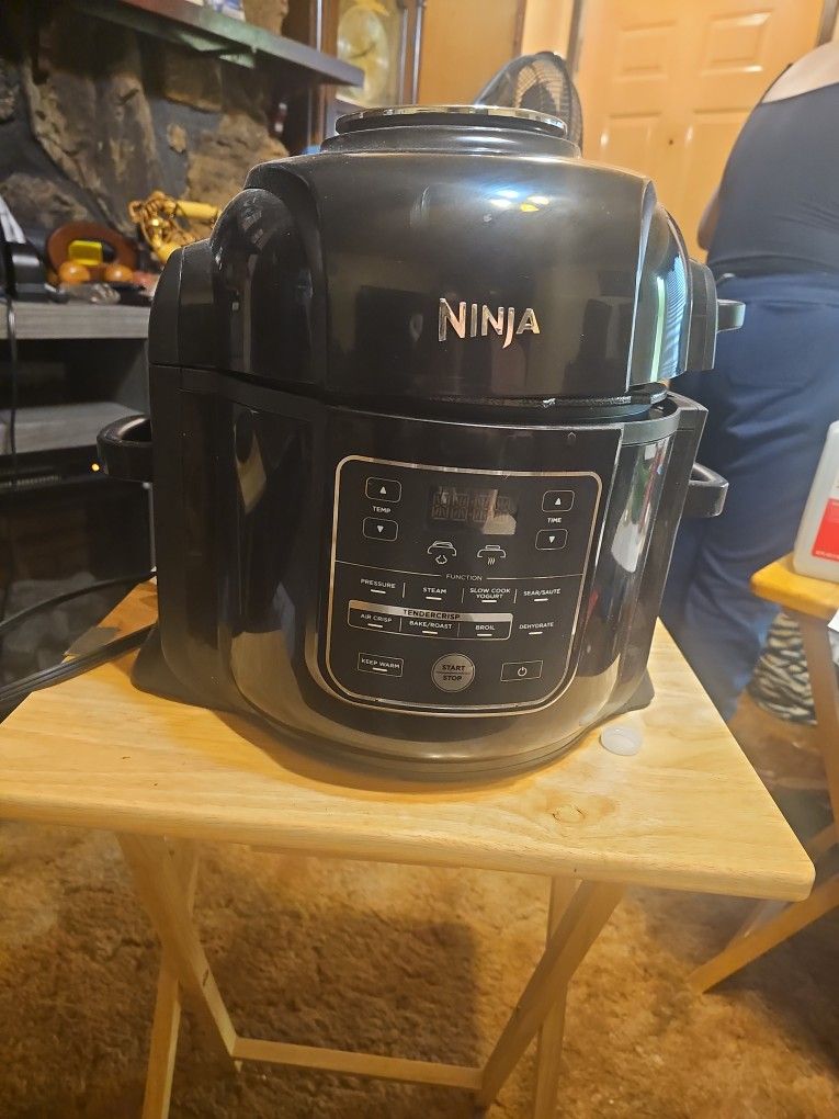 Ninja Pressure Cooker And Air Fryier