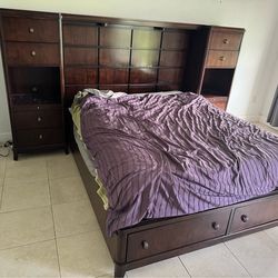 Queen Size Bed Furniture Set