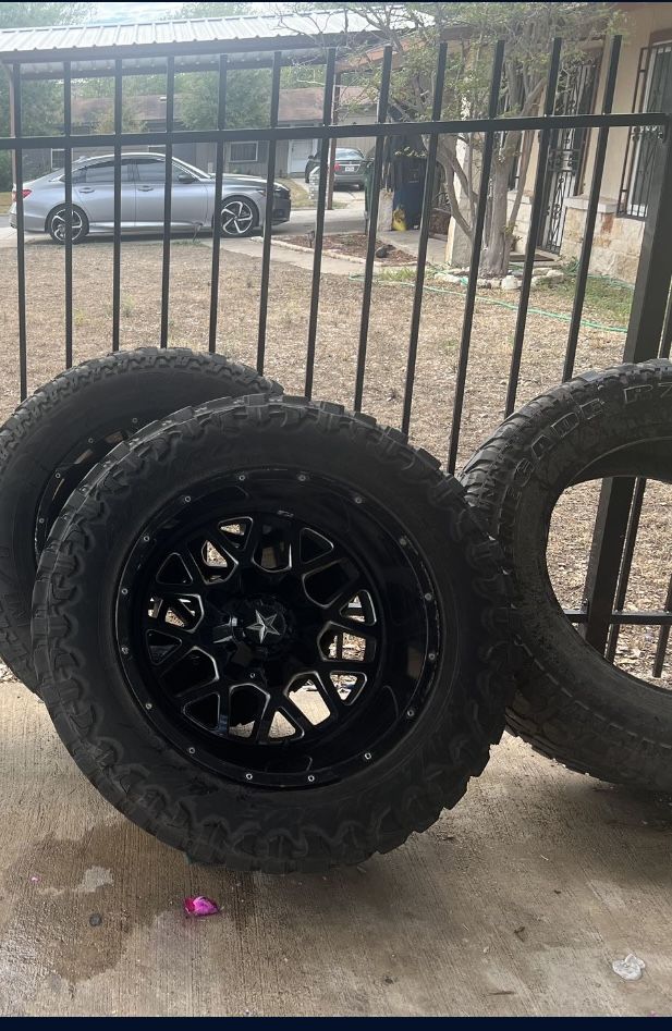 For Sale Or Trade 35s Used Rims And Tires for Sale in San Antonio, TX ...