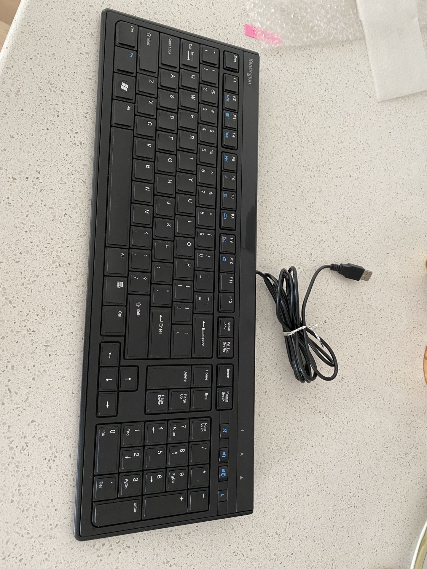 Kensinton Slim Type Wired Keyboard, Black