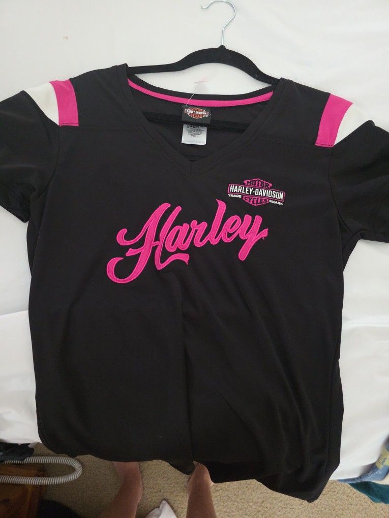 Womens Medium Harley Davidson Shirt