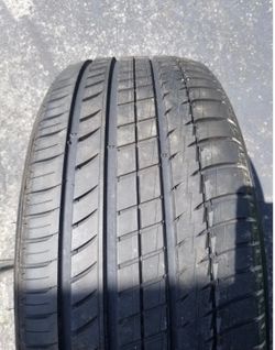 Michelin Latitude Sport Tire