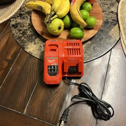 Milwaukee M18 M12 Rapid Charger $45 Firme Precio 
