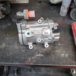 2023 Ford Escape Hybrid A/C Compressor