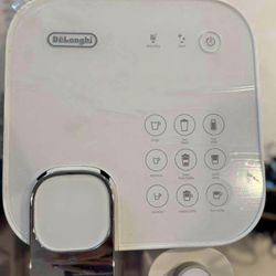 Nespresso Lattissima One by De’Longhi — Like New + Free Capsules ☕🎁