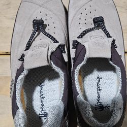 New- Unused Timberland Slip Ons 7.5 Woman