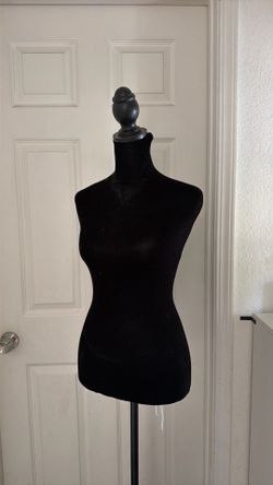 Female Mannequin Dress Form Torso Tripod Stand Display Adjustable ModelFemale Mannequin Dress Form Torso Tripod Stand Display