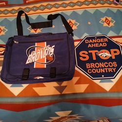 VINTAGE DENVER BRONCOS MESSENGER BAG AND SIGN