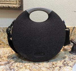 Harman Kardon Onyx Studio 6 - Bluetooth Speaker with Handle