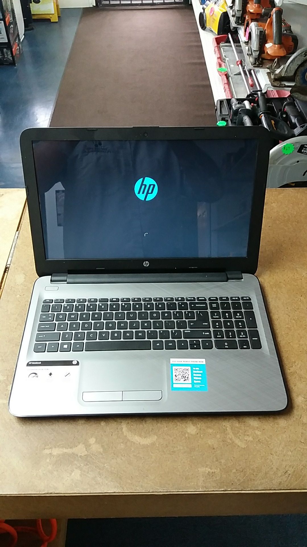 HP Notebook Laptop Amd 8GB RAM 1TB HD Touchscreen