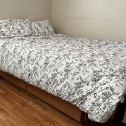 Queen Size Bed Frame & Mattress