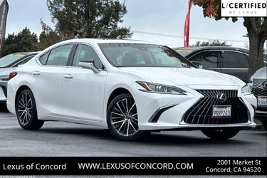 2025 Lexus ES 300h