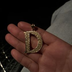 14k D Apendant 