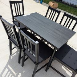IKEA Table And 6 Chairs