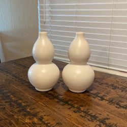 2 White Vases