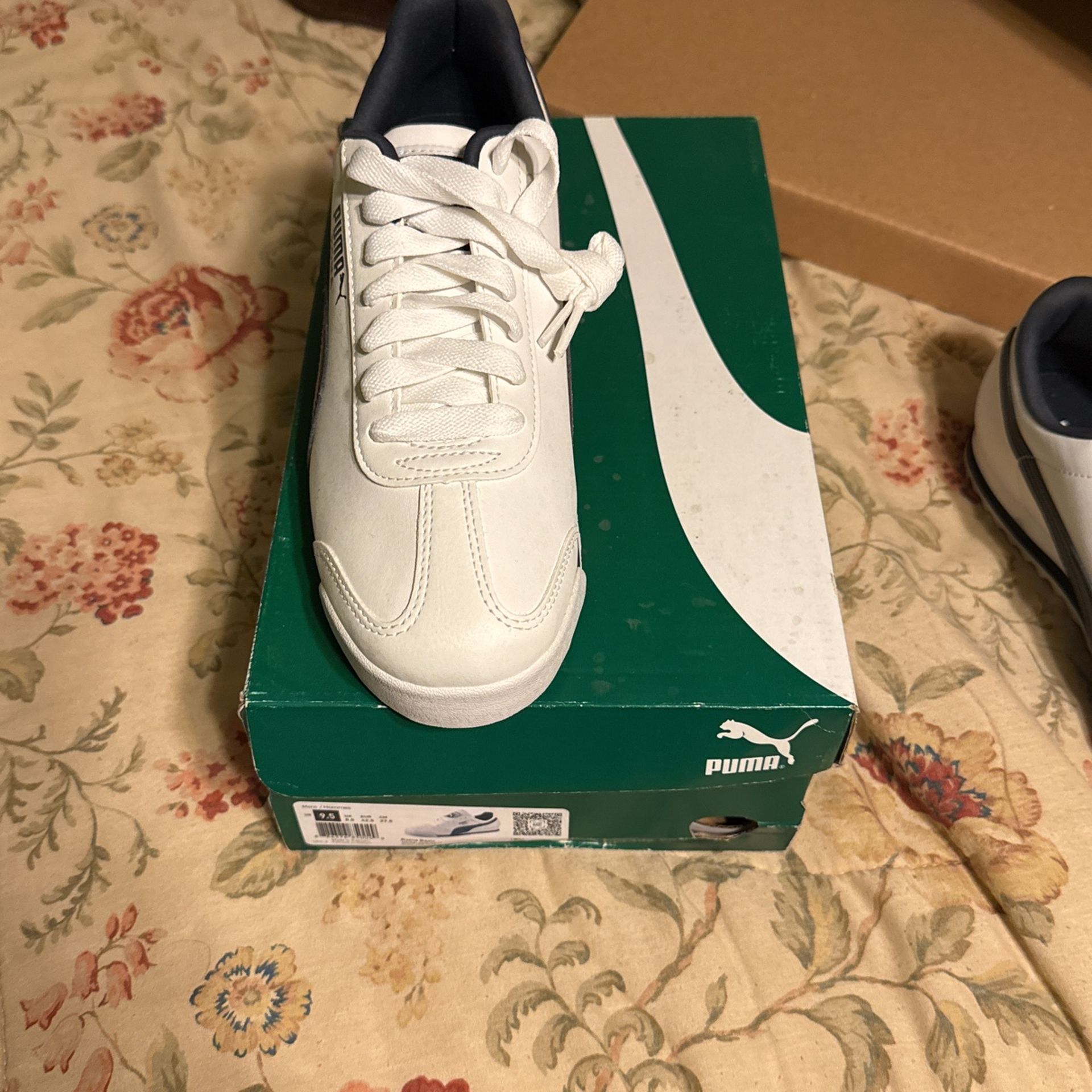 Brand New Pumas Roman Basic White New Navy