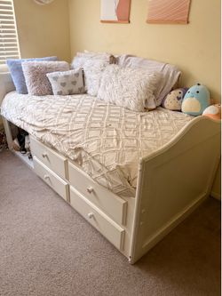 Day Bed