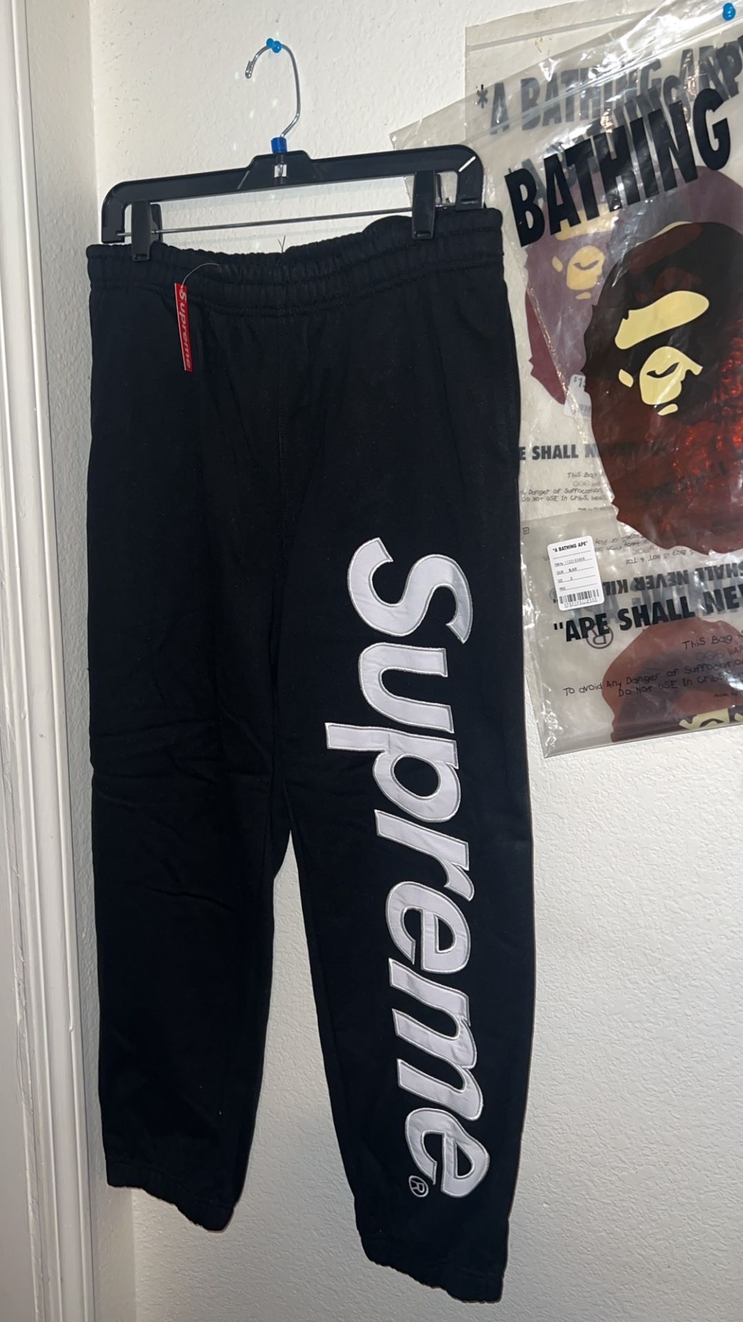 Black Supreme Sweatpants Size M
