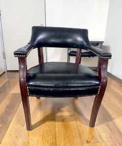 Tournament Traditional Guest Chair – Like New – $150 📦 Miami