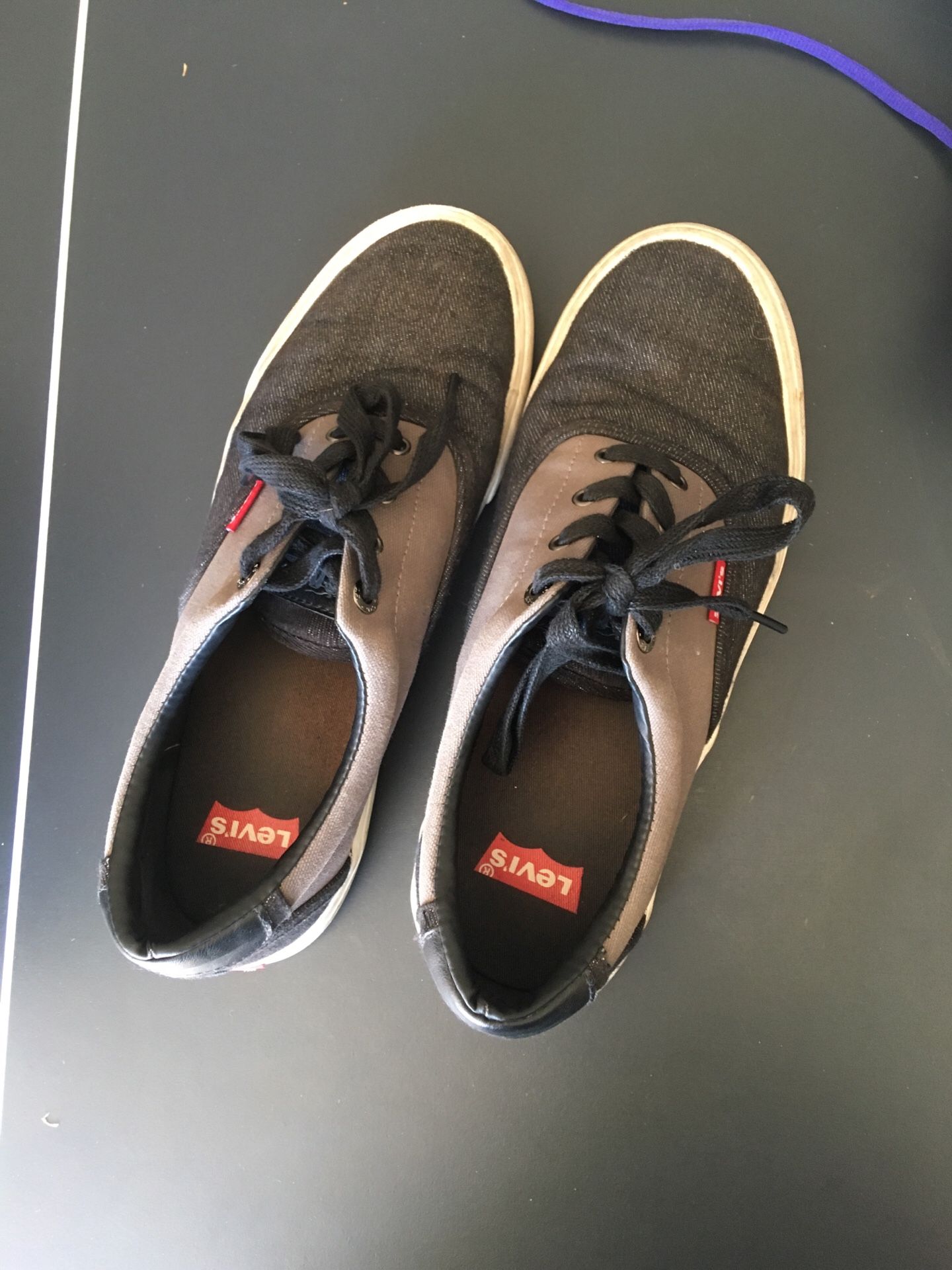 Levi’s Men’s Shoes 9.5 $10
