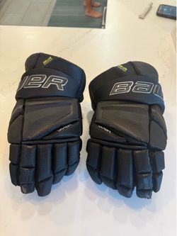 Bauer Hyperlite Hockey gloves.  Senior size 15