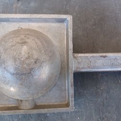 3 1/4" Diameter Cannon Ball/Fishing Sinker Mold w/ladle