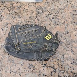 Wilson Left Handers Glove