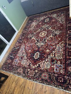 Genuine Persian Heriz Rug (7'10" x 11')